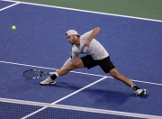 开云体育在线-包含美网险胜澳网，兹维列夫统治全场的词条