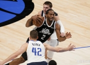 开云体育官方网站-国王完胜篮网B队，伦纳德制霸全场