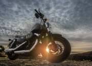 开云体育app-赛道与球场的双线突围，当F1街道赛的精准遇上雄鹿的关键战