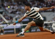 开云体育-ATP总决赛横扫法网，阿尔卡拉斯带队取胜