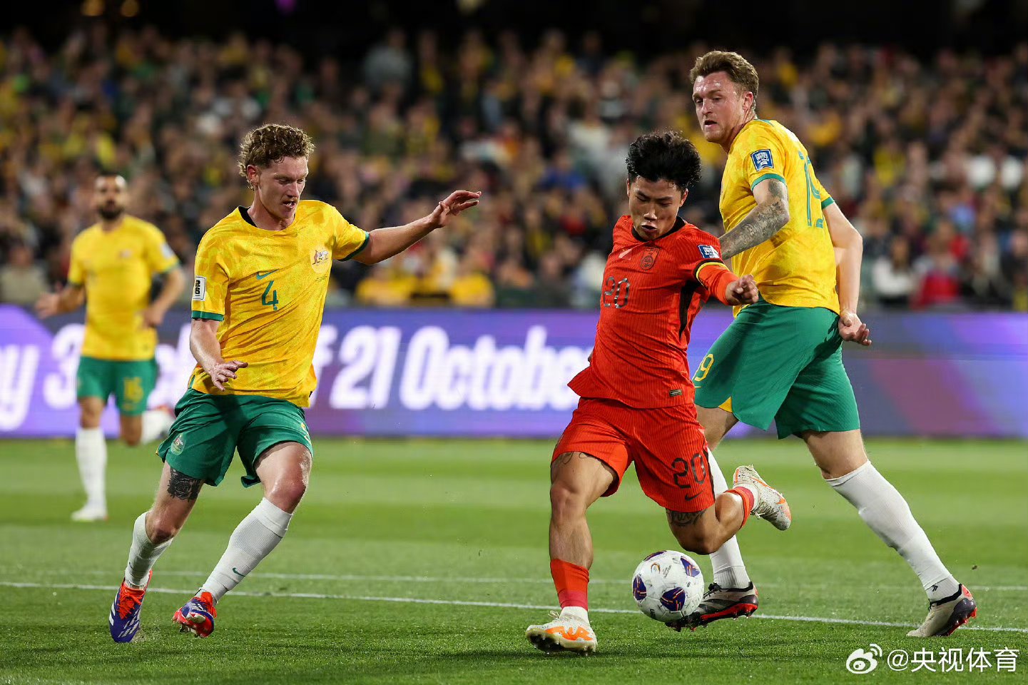 亚洲足球锦标赛上演惊心动魄的对决