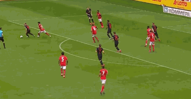 摩洛哥完胜西班牙，恩昆库完成帽子戏法的简单介绍