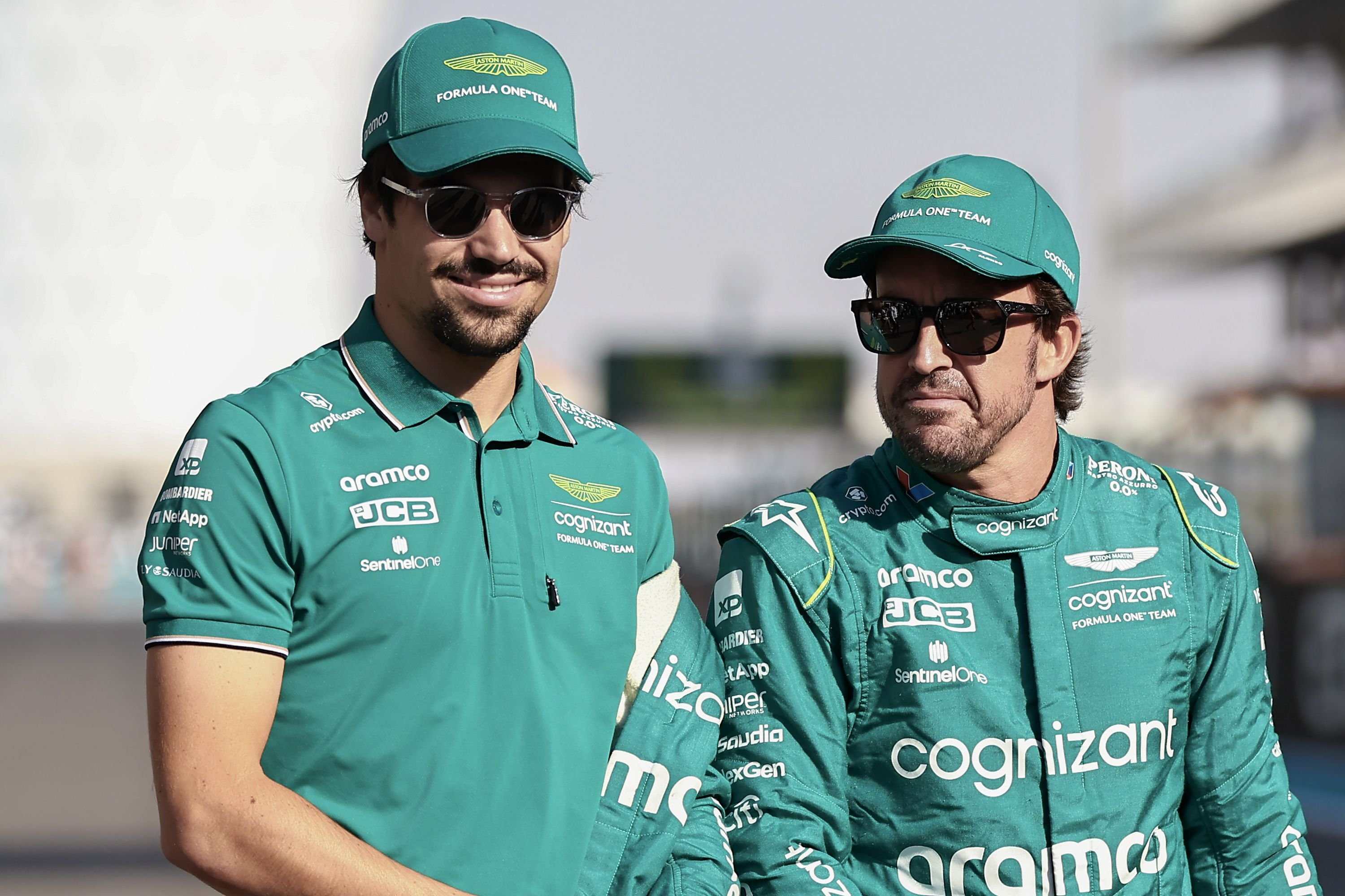 阿斯顿马丁鏖战红牛车队，拉塞尔统治全场的简单介绍