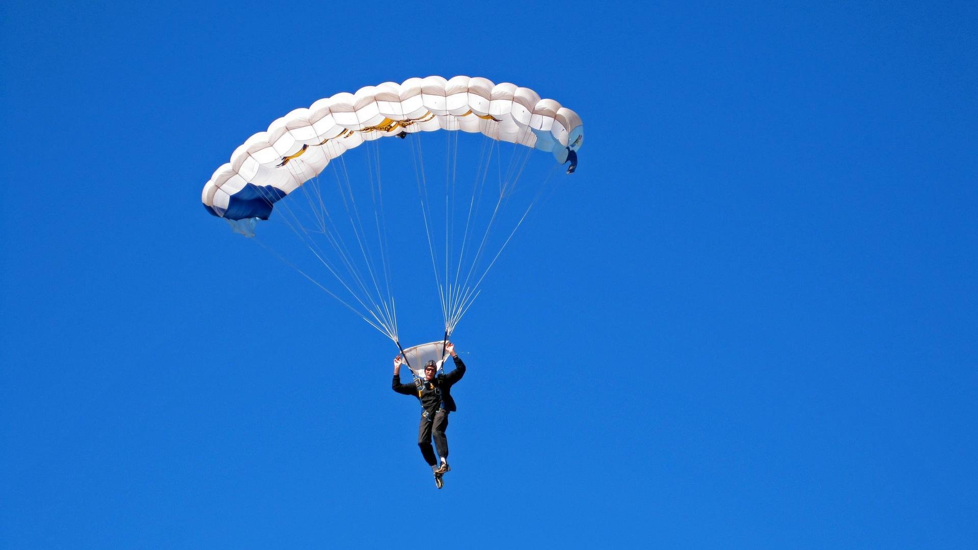 从基多高原到拜耳竞技场，伊萨克在重压下的涅槃之战